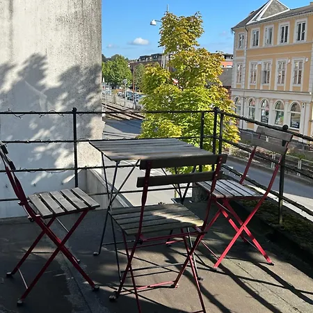 Apartmán Hel Bylejlighed I Det Gamle Pulsernede Svendborg