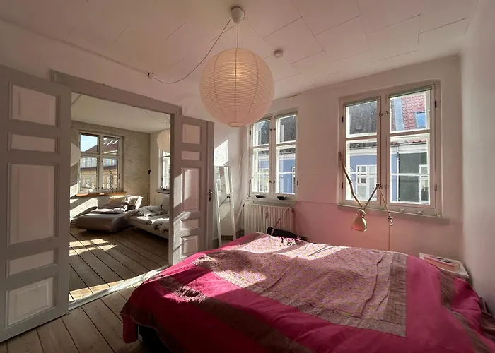Hel Bylejlighed I Det Gamle Pulsernede Apartamento